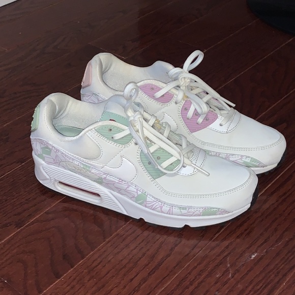 Nike Women’s Air Max 90 Valentine Shoes (2020)- Size 7 - Picture 2 of 7